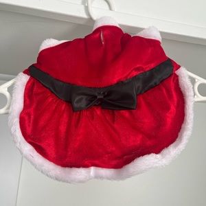 New Christmas dress that’s to small for my dog